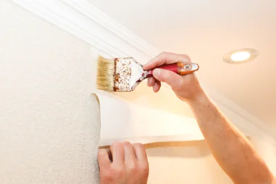 Pose de papier peint à Mignerette — revêtements muraux et toiles de verre